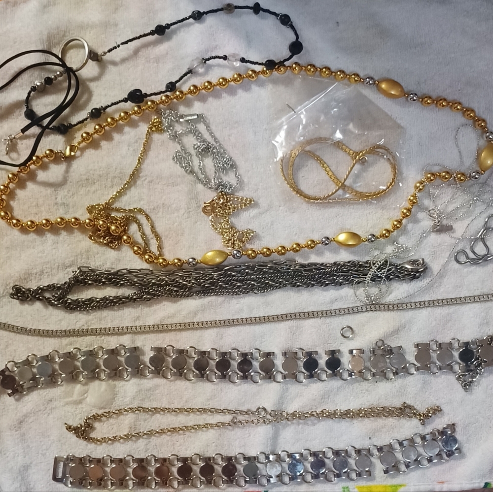 Costume jewelry lot for Upcycling